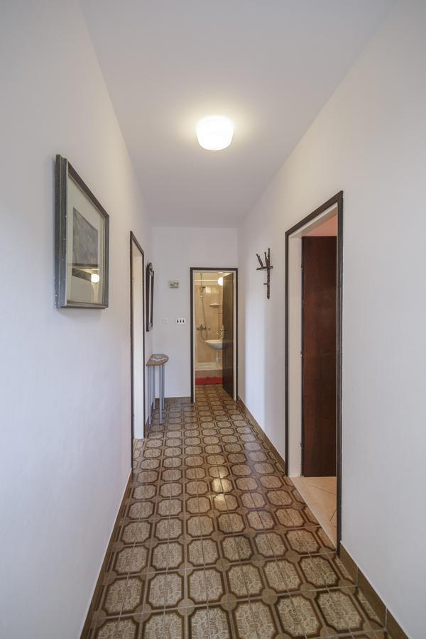 Apartmani Jordana Комижа Екстер'єр фото