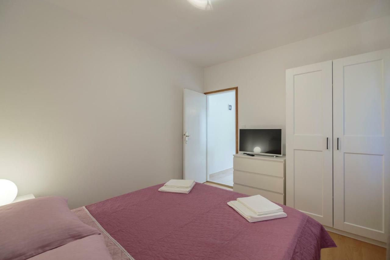 Apartmani Jordana Комижа Екстер'єр фото